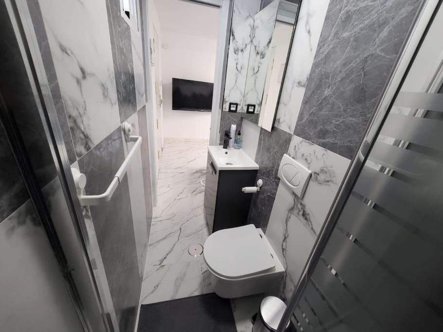 Las Canteras New 2 Bedrooms Flat At The Beach Parking Optional ลาสปัลมาส เด กรานคานาเรีย ภายนอก รูปภาพ